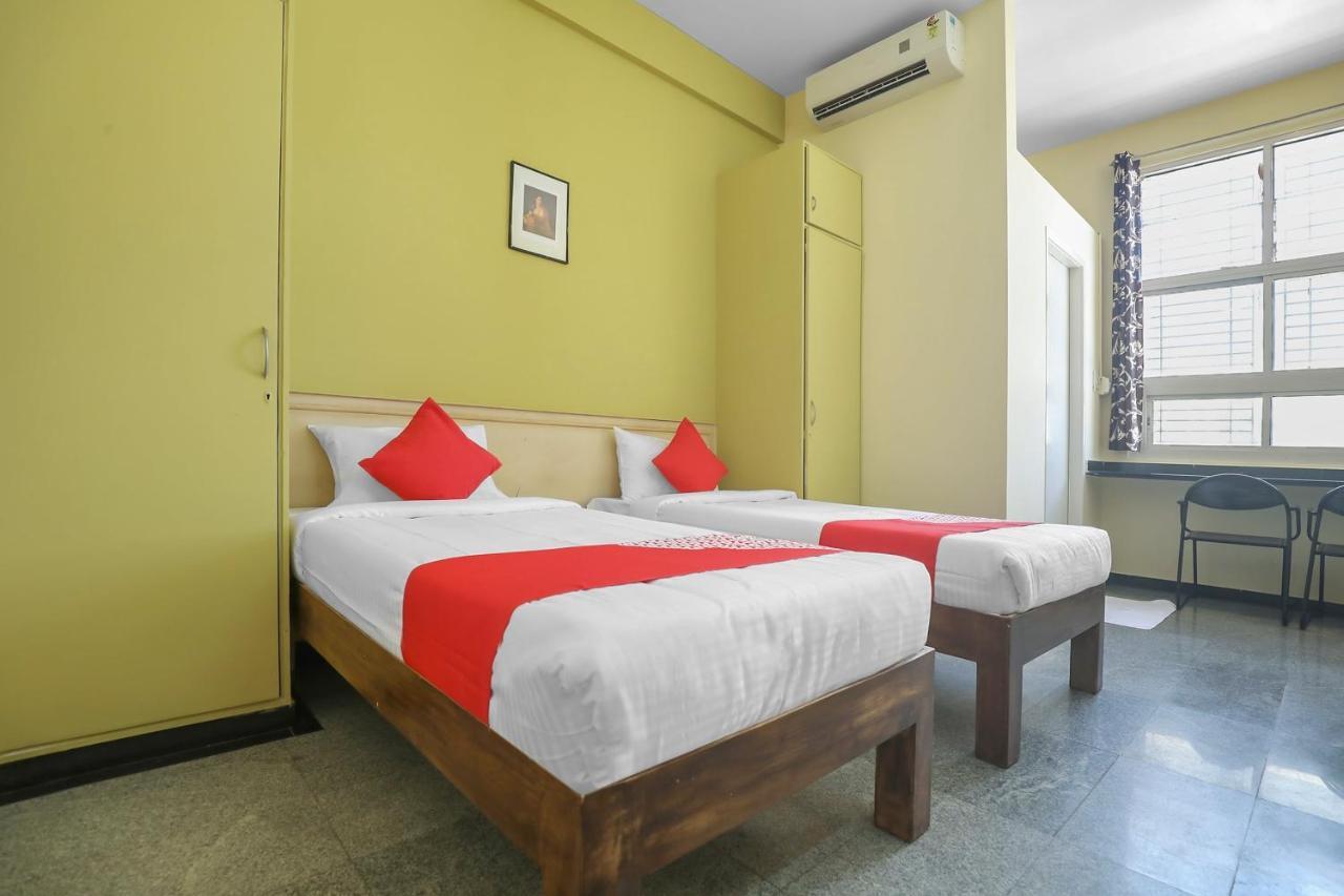 OYO 27943 Hotel SS Grand Honganoor Buitenkant foto