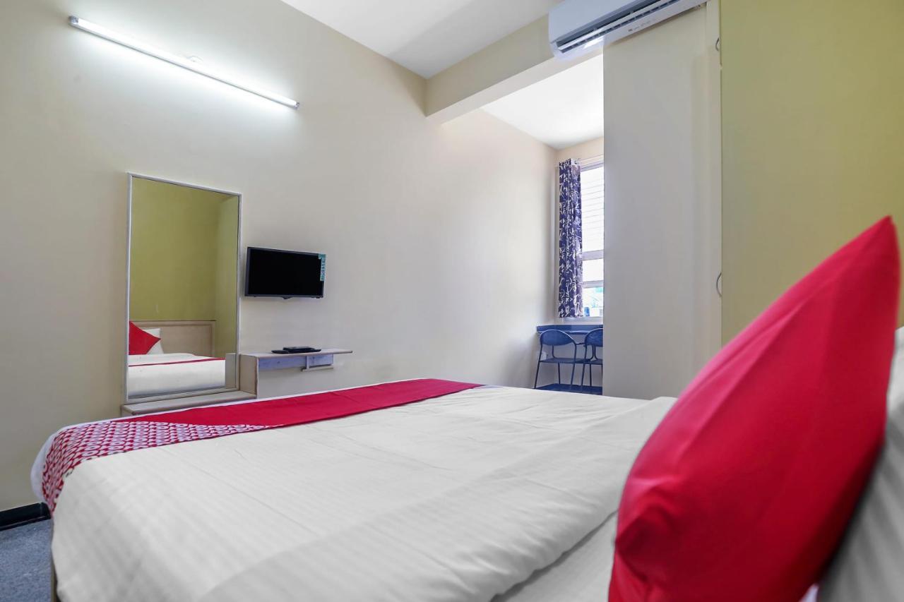 OYO 27943 Hotel SS Grand Honganoor Buitenkant foto